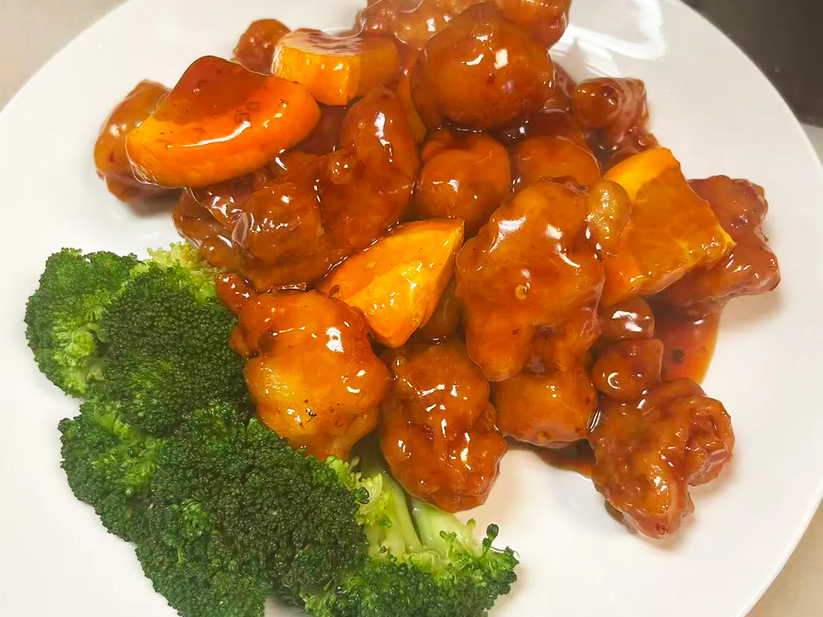 Orange Chicken at Orient House Express，a Chinese Restaurant in Boca Raton